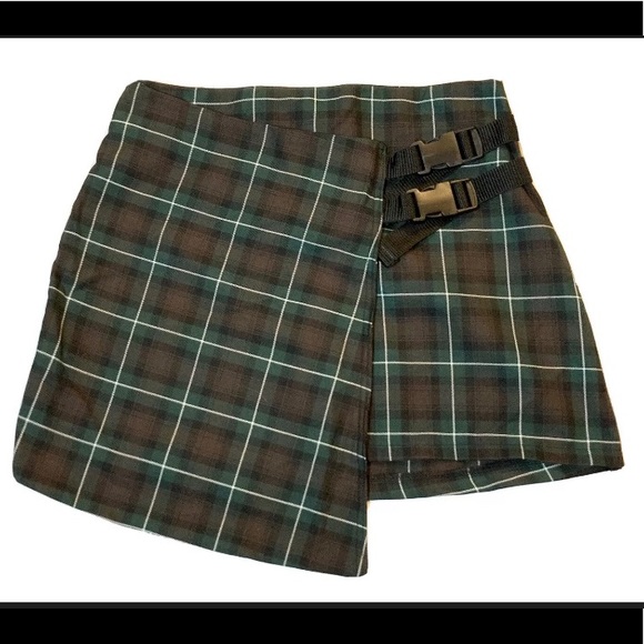 LOVE TOO TRUE green Tartan Adjustable Buckle Skirt - Picture 1 of 2